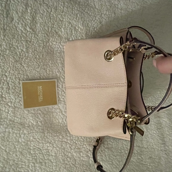 SM Michael Kors Teagen leather messenger bag *SOLD* - Picture 13 of 13